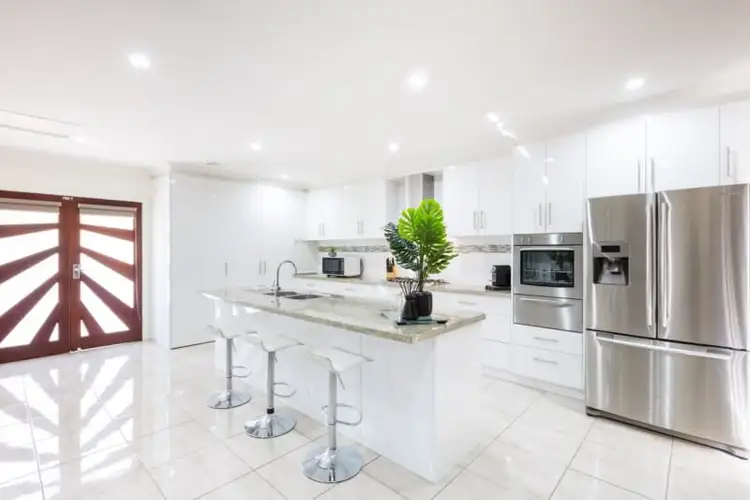 Third view of Homely house listing, 2 James Court, Mildura VIC 3500