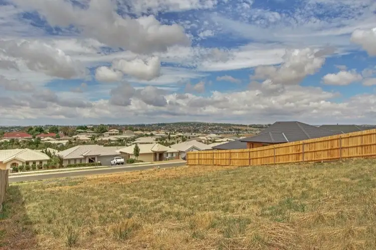 5 Walsh Drive, Goulburn NSW 2580