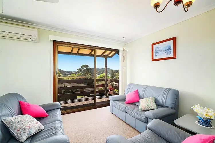 Third view of Homely villa listing, 8/31 Fiona Street, Point Clare NSW 2250