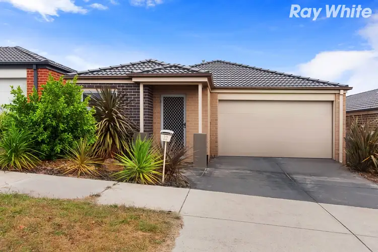 22 Cascade Way, Pakenham VIC 3810