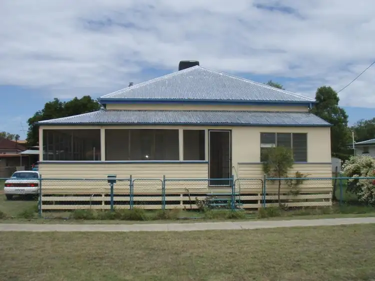 62 Edward Street, Charleville QLD 4470