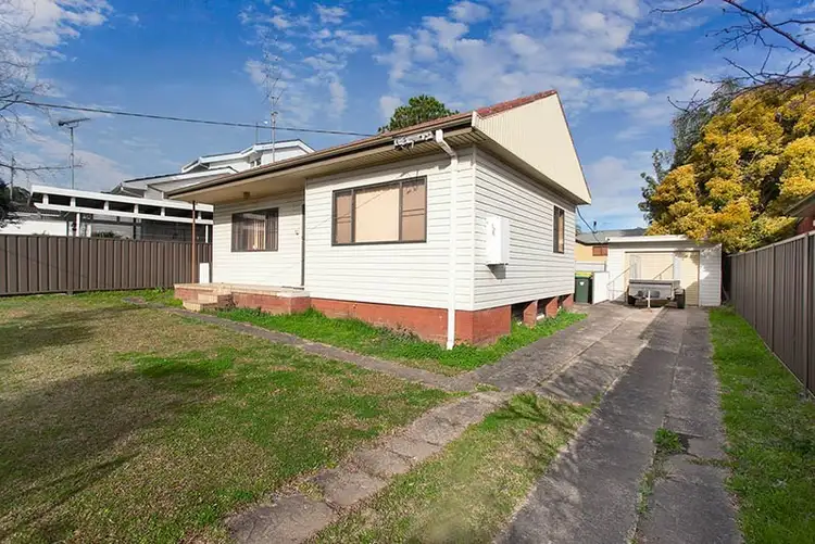 Second view of Homely house listing, 5 Cullen Street, Oak Flats NSW 2529