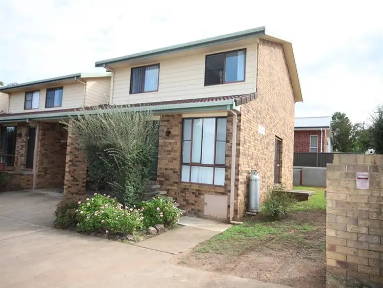 Main view of Homely unit listing, 1/2 - 4 Chelmsford Street, Tamworth NSW 2340