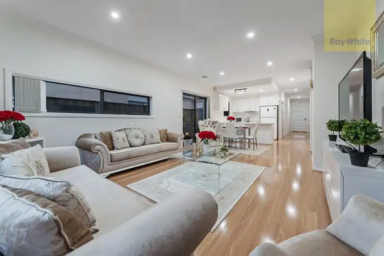 Fifth view of Homely house listing, 8 Woodgrove Street, Craigieburn VIC 3064