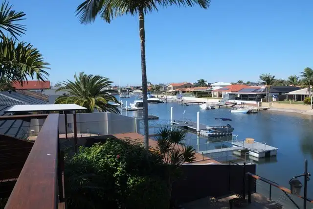 24 Matthew Flinders Drive, Hollywell QLD 4216