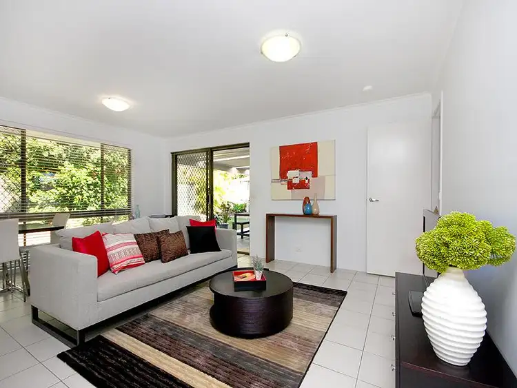 10 St Amand Street, Sinnamon Park QLD 4073