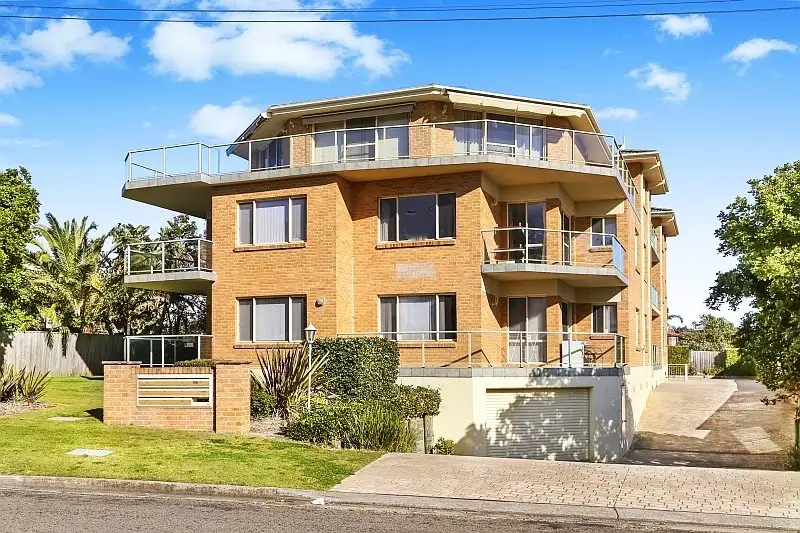 Main view of Homely unit listing, 8/115-117 Ocean Parade, Blue Bay NSW 2261