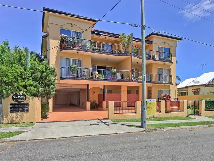 2/13 Humpybong Esplanade, Redcliffe QLD 4020