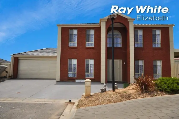 6 Windsor Court, Craigmore SA 5114