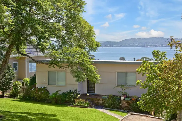 5 View Parade, Saratoga NSW 2251