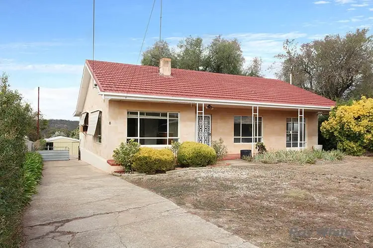 8 Sabine Street, Clare SA 5453
