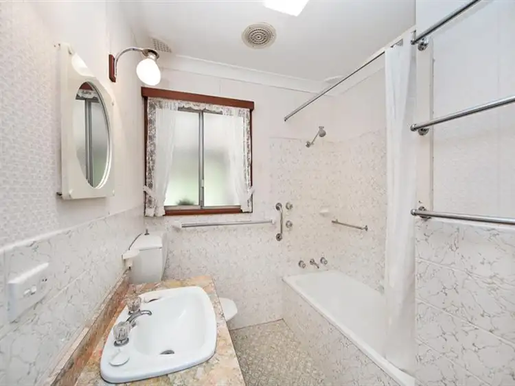 Sixth view of Homely house listing, 19 Turana Street, Killarney Vale NSW 2261