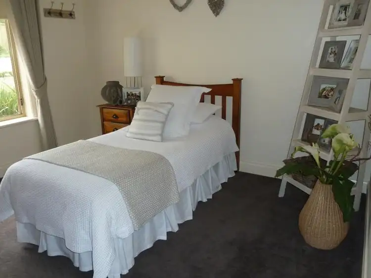 Sixth view of Homely house listing, 9 OLD KENT Court, Mount Gambier SA 5290