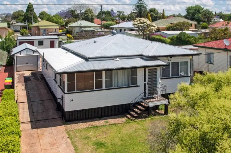 34 Henderson Street, Newtown QLD 4350