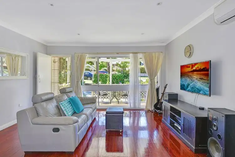 Second view of Homely house listing, 1 Lockerbie Road, Thornleigh NSW 2120