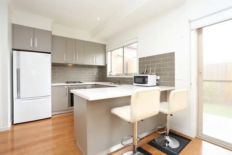 Fifth view of Homely townhouse listing, 2/113 Alfrieda Street, St Albans VIC 3021