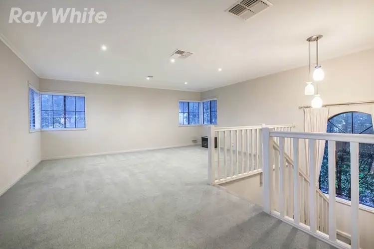 Fifth view of Homely house listing, 7 Isabelle Court, Mill Park VIC 3082