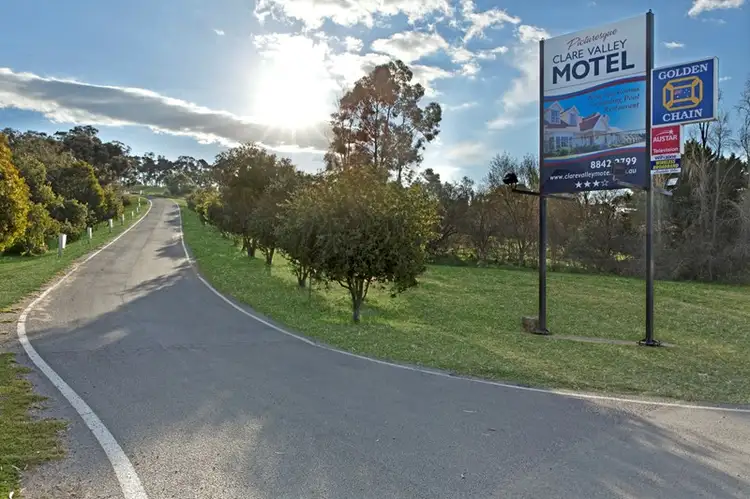 74A Main North Road, Clare SA 5453