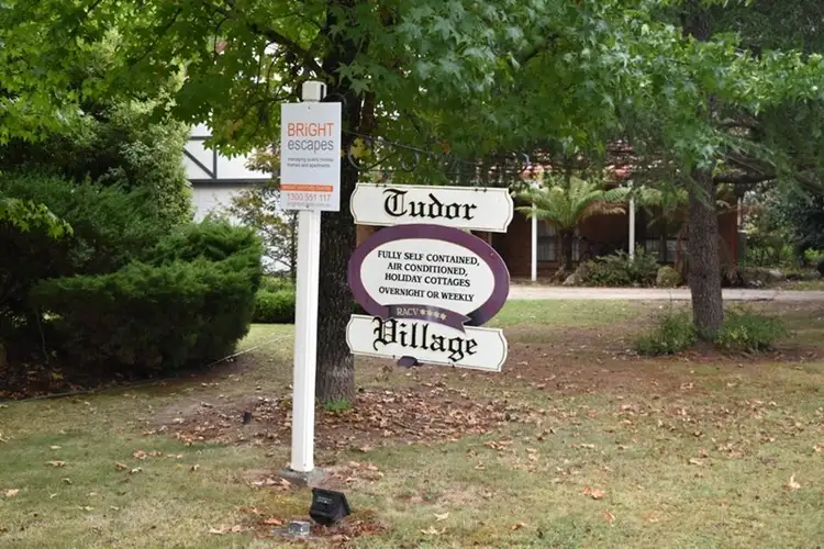 Fifth view of Homely unit listing, Unit 4/1-5 Racecourse Road, Bright VIC 3741