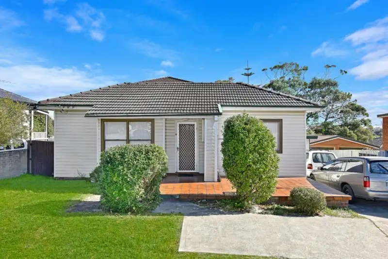 Main view of Homely house listing, 18 Mawson Parade, Chifley NSW 2036