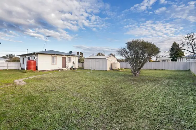 Second view of Homely house listing, 5 Violet Grove, Wendouree VIC 3355