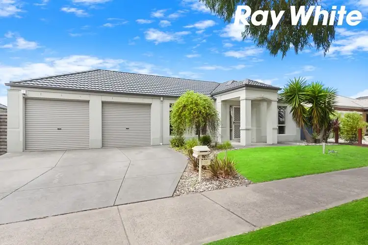 Second view of Homely house listing, 32 Mallee Circuit, Pakenham VIC 3810