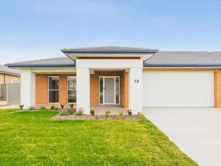Main view of Homely villa listing, 12 Cockatoo Court, Fullerton Cove NSW 2318