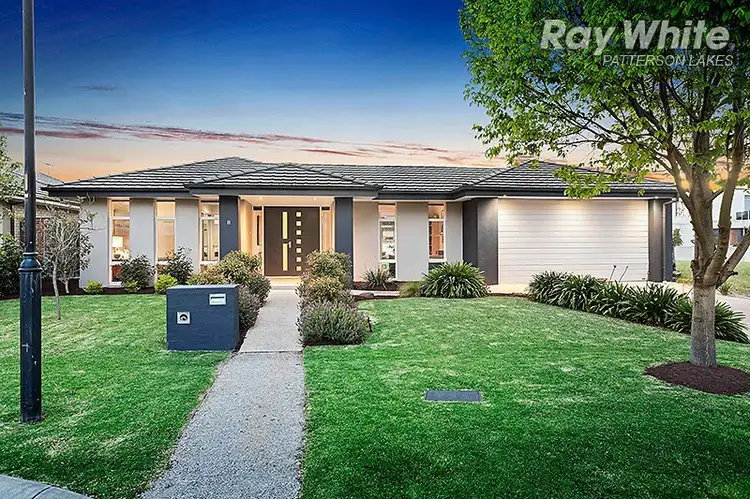 8 Fisher Mews, Waterways VIC 3195