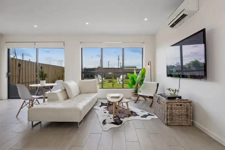 Sixth view of Homely townhouse listing, 2/16 Joan Court, Reservoir VIC 3073