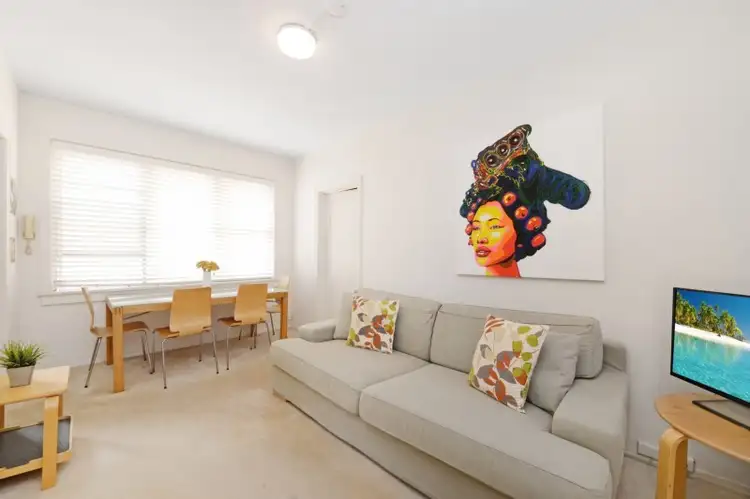 16 Clement Street
