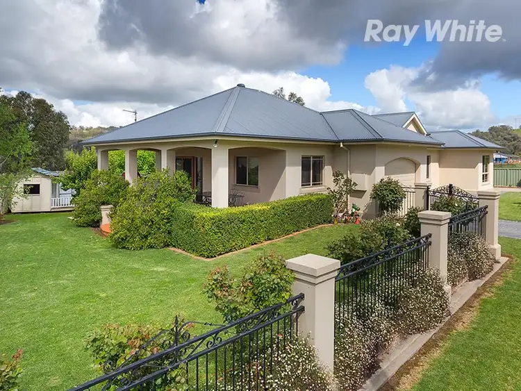 1 Ebert Street, Lavington NSW 2641