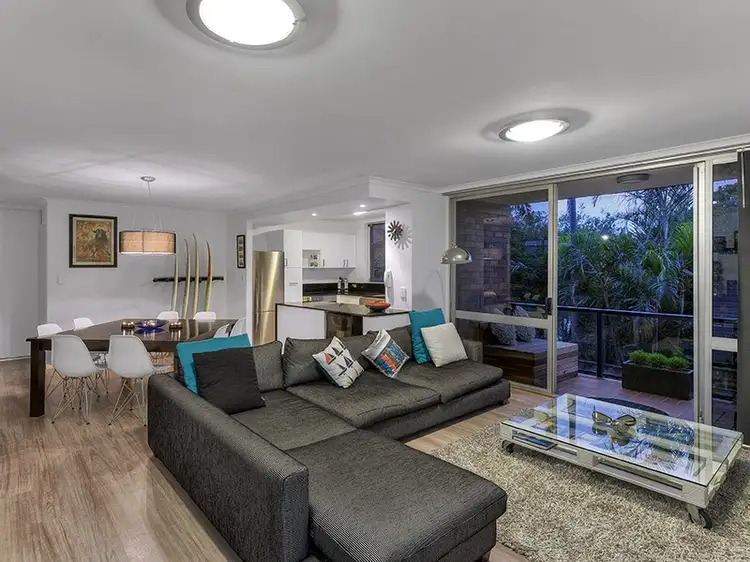 2/19 Ellis Street, Kangaroo Point QLD 4169