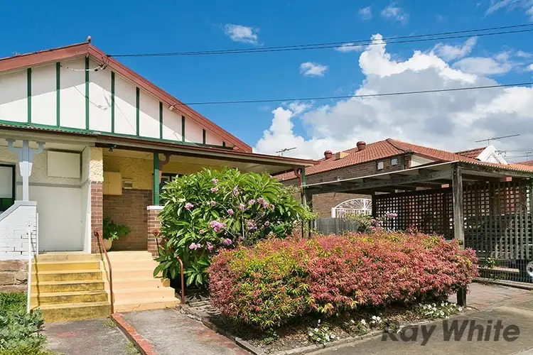 37 Tabrett Street, Banksia NSW 2216