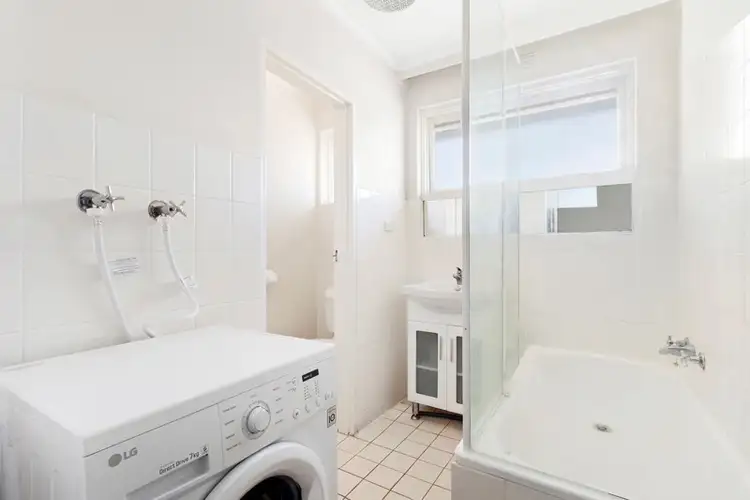 Fourth view of Homely apartment listing, 8/264 Neerim Road, Carnegie VIC 3163