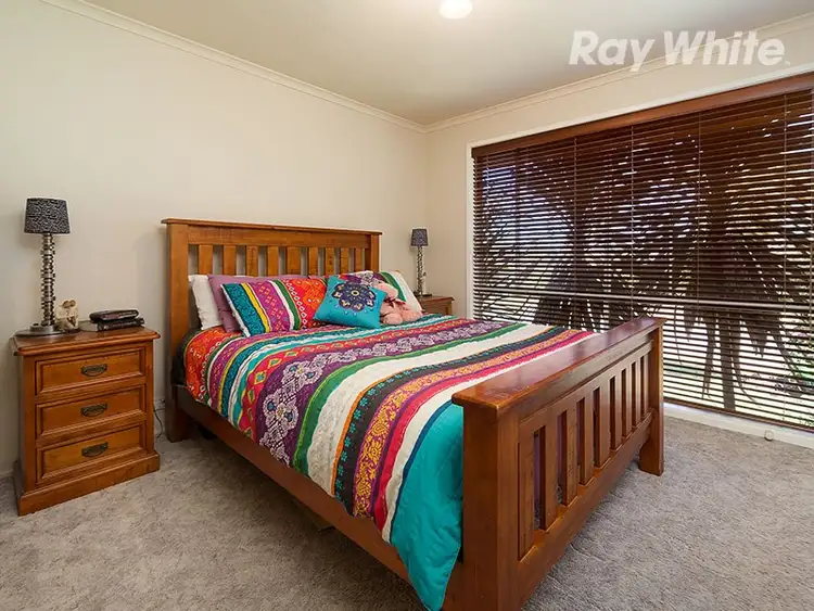 Fifth view of Homely house listing, 12 Dimbanna Court, Springdale Heights NSW 2641