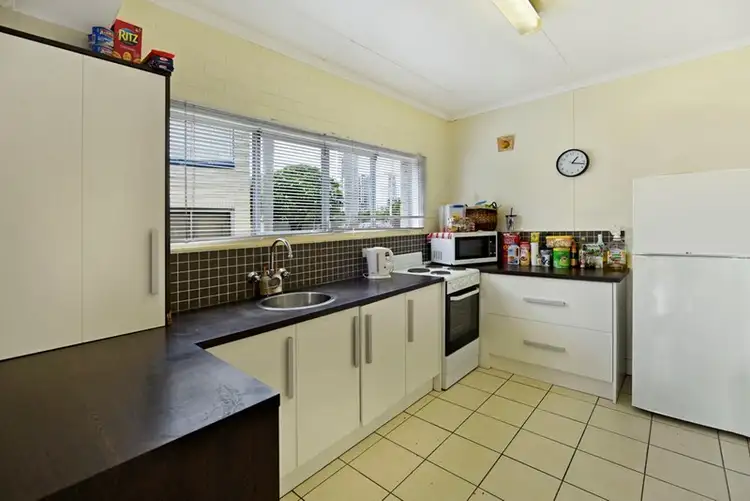 Fourth view of Homely apartment listing, 4/107 Stanhill Drive, Chevron Island QLD 4217