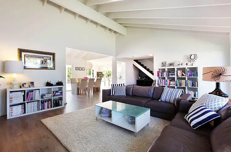 5 Alamau Street, Benowa QLD 4217