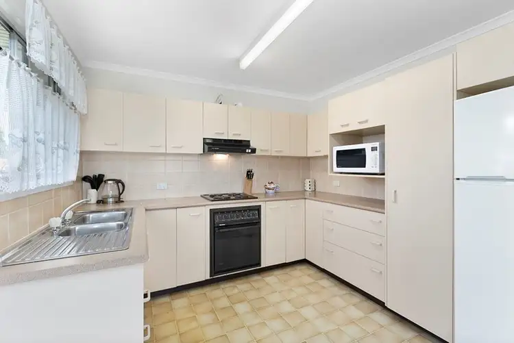 Second view of Homely house listing, 4 Sorrento Street, Wynnum West QLD 4178