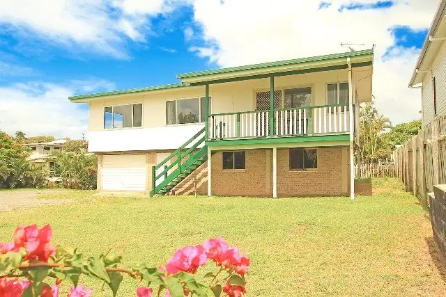 16 Christine Avenue, Lammermoor QLD 4703