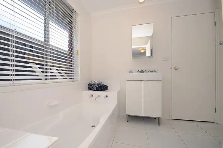 Seventh view of Homely house listing, 24 Llewellyn Avenue, Aspendale Gardens VIC 3195