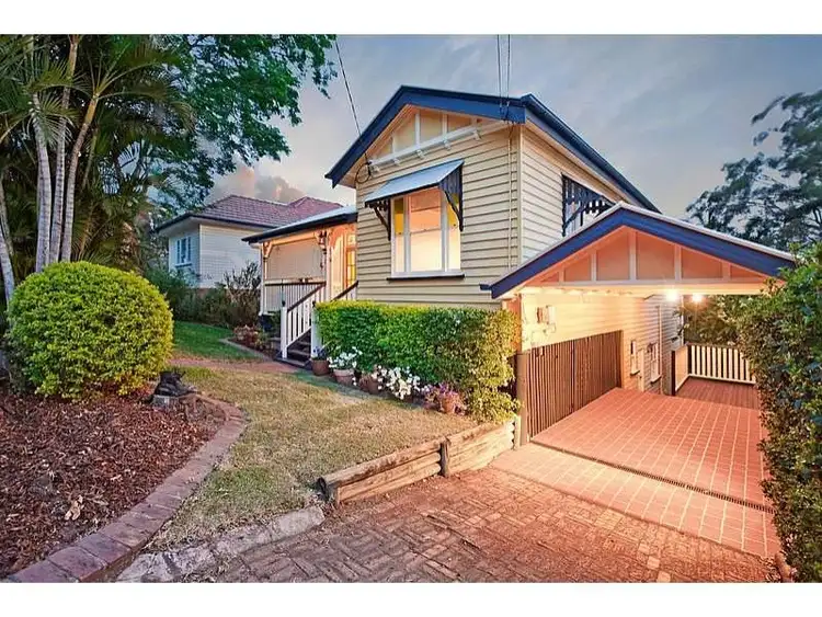 25 Martha Street, Camp Hill QLD 4152