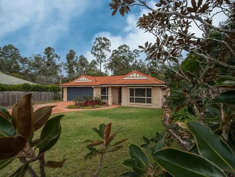 6 Plum Pine Court, Eatons Hill QLD 4037