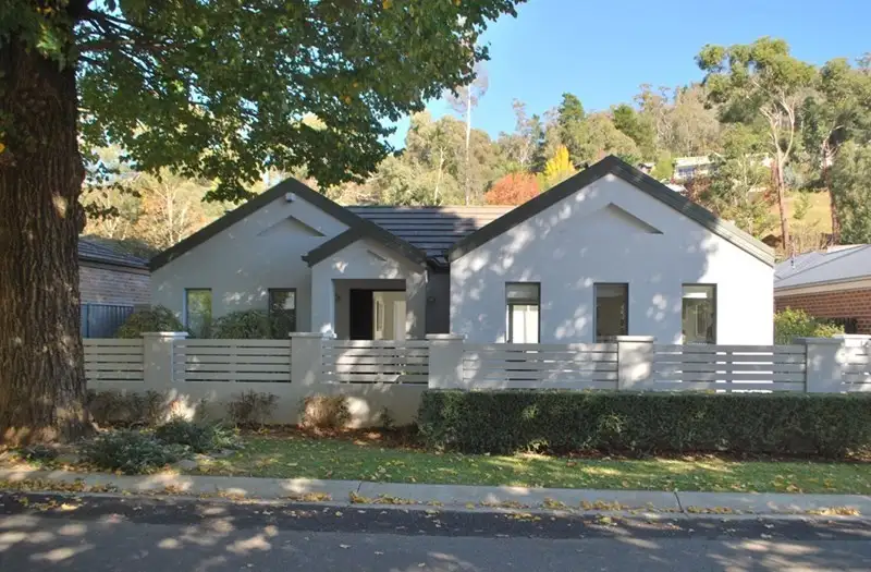 Main view of Homely house listing, 10 Kilfinan Crescent, Bright VIC 3741