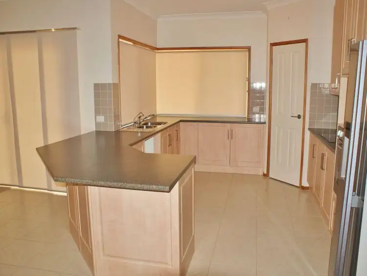 Fifth view of Homely house listing, 19 Jendarra Court, Murray Bridge SA 5253