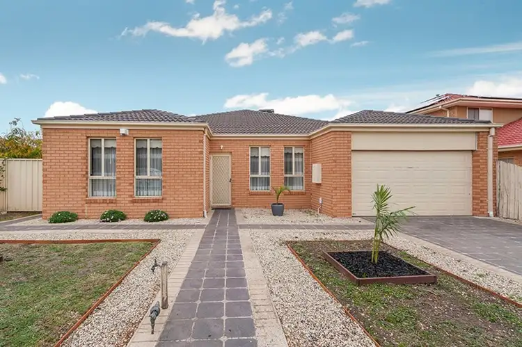 11 Merrivale Place, Roxburgh Park VIC 3064