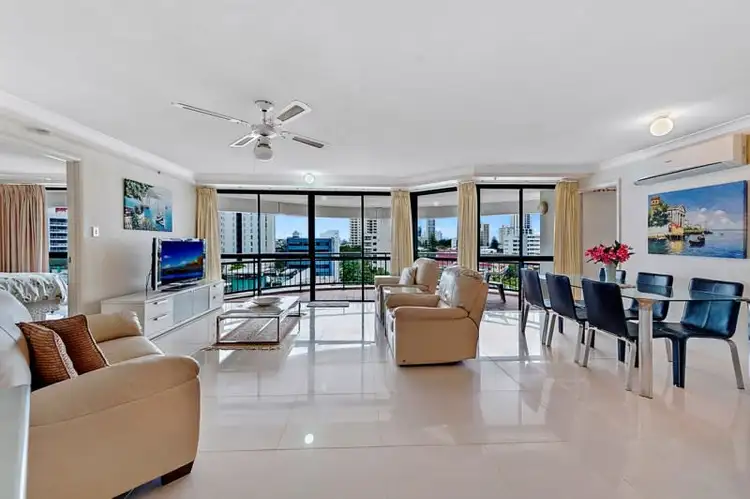 8-2/15 Victoria Avenue, Broadbeach QLD 4218