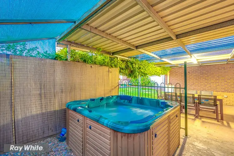 Fifth view of Homely house listing, 18 Whitfield Court, Truganina VIC 3029
