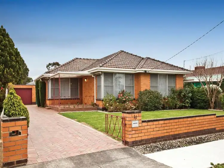 11 Banbury Street, Burwood East VIC 3151