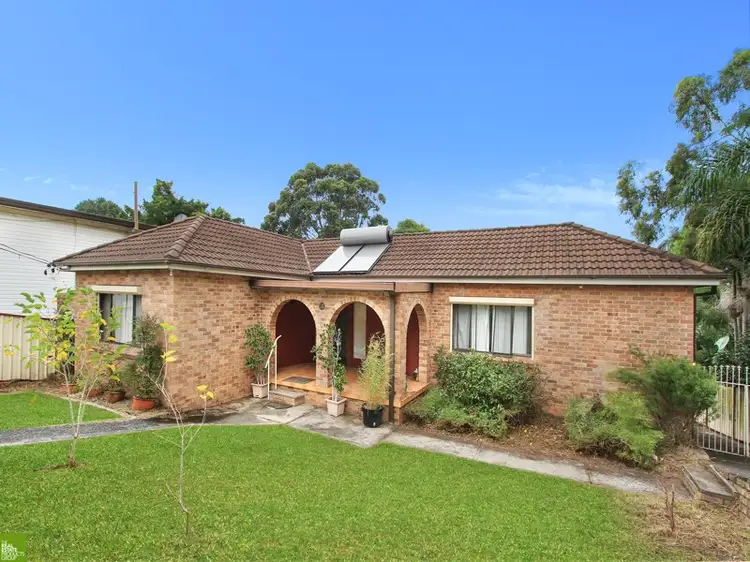 11 Gundarun Street, West Wollongong NSW 2500