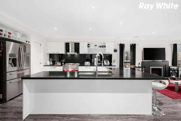 22 Eliza Heights, Pakenham VIC 3810